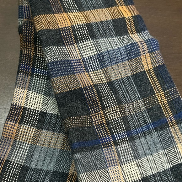 Johnston and Murphy scarf - Picture 2 of 4